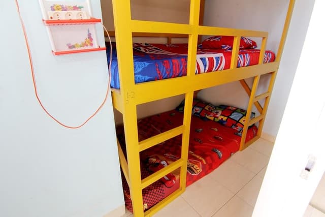 Shared Dormitory, Men only, Shared Bathroom