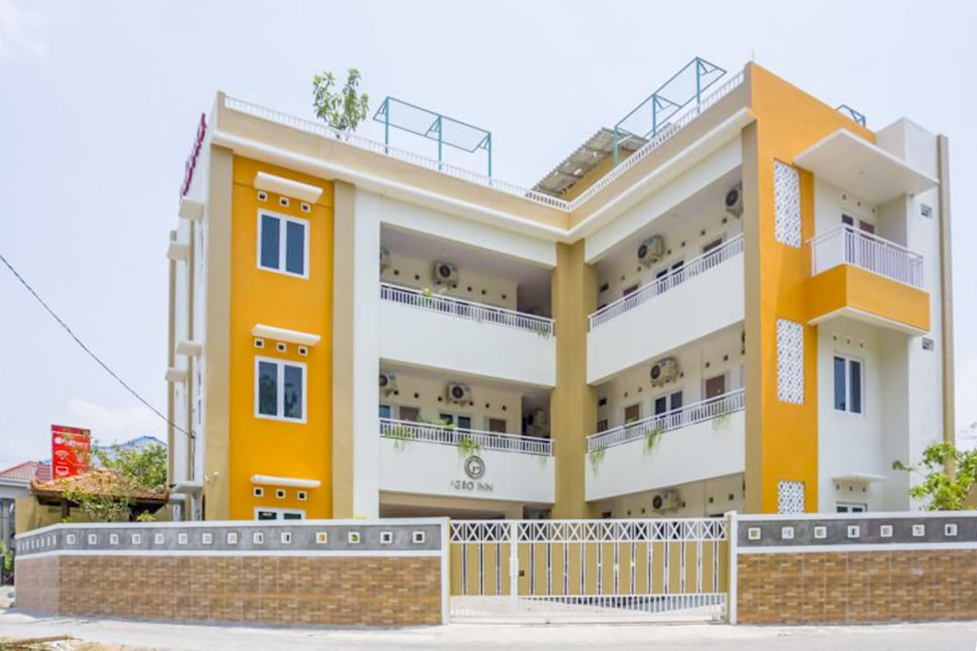 RedDoorz Syariah near Taman Pelangi Monjali RedDoorz Syariah near Taman Pelangi Monjali