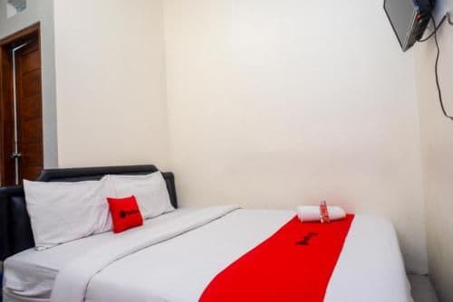 RedDoorz Room