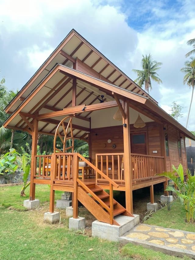 Superior Bungalow, 1 King Bed, Garden View, Garden Area