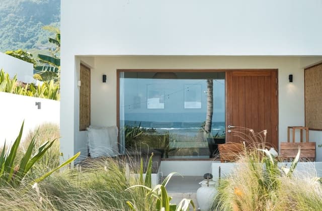 Beachfront Suite