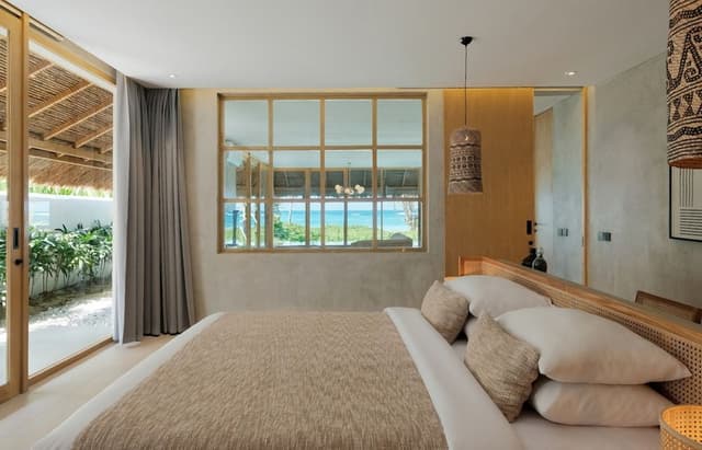 Royal Villa, 3 Bedrooms, Beachfront