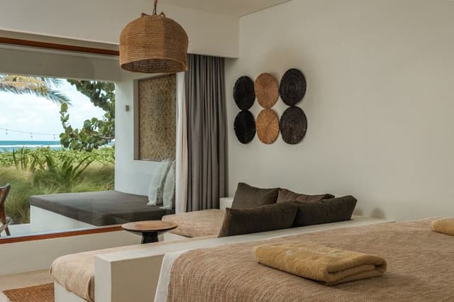 Beachfront Suite
