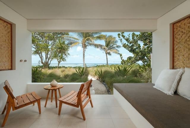 Beachfront Suite