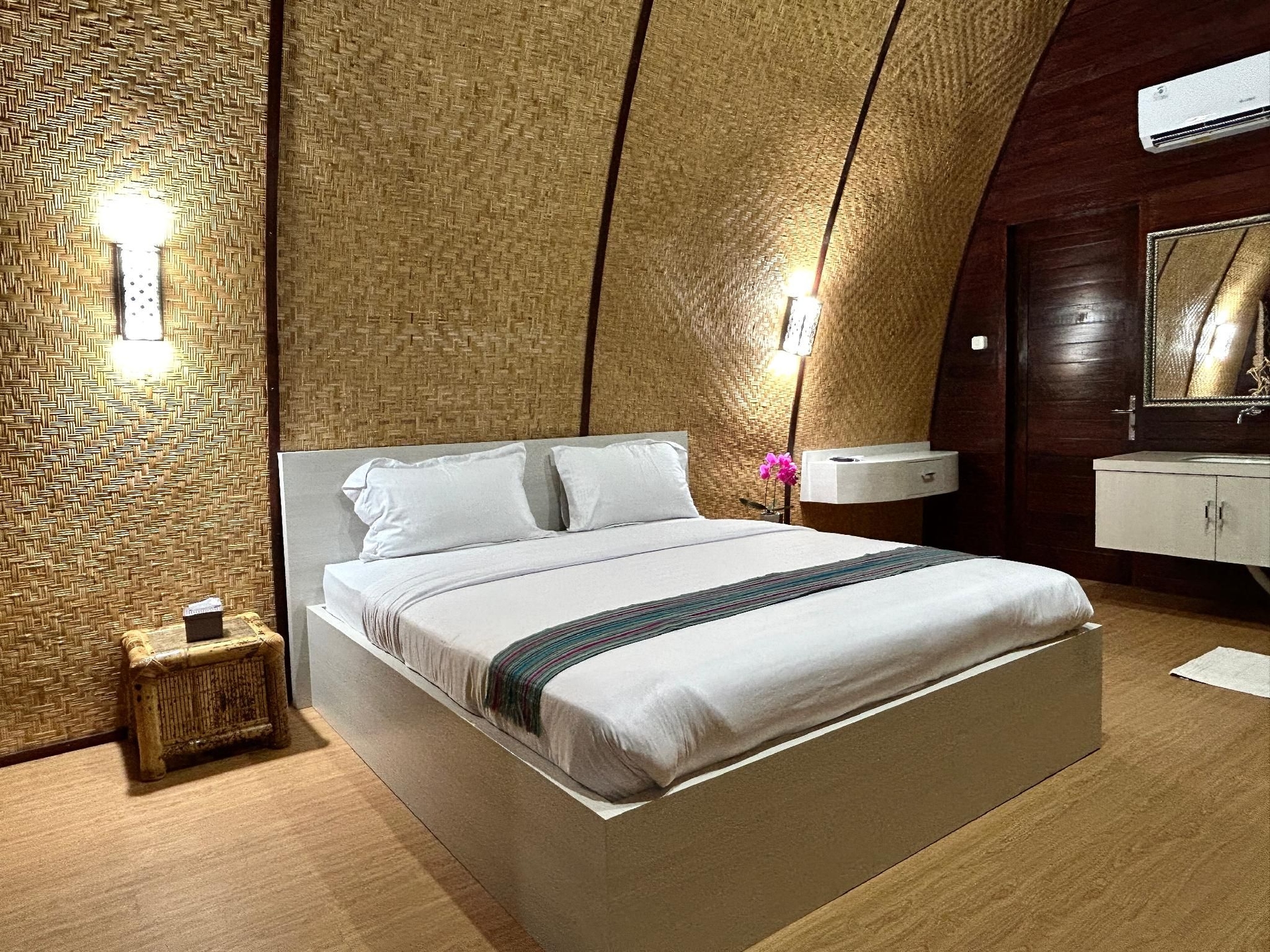 Bayview Beach Resort East Lombok3