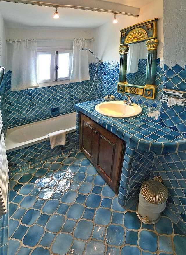 Suite, Ensuite (CS)