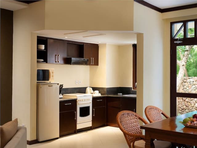 Suite, 1 Bedroom, Kitchenette (One Bedroom Mangsit Suite)