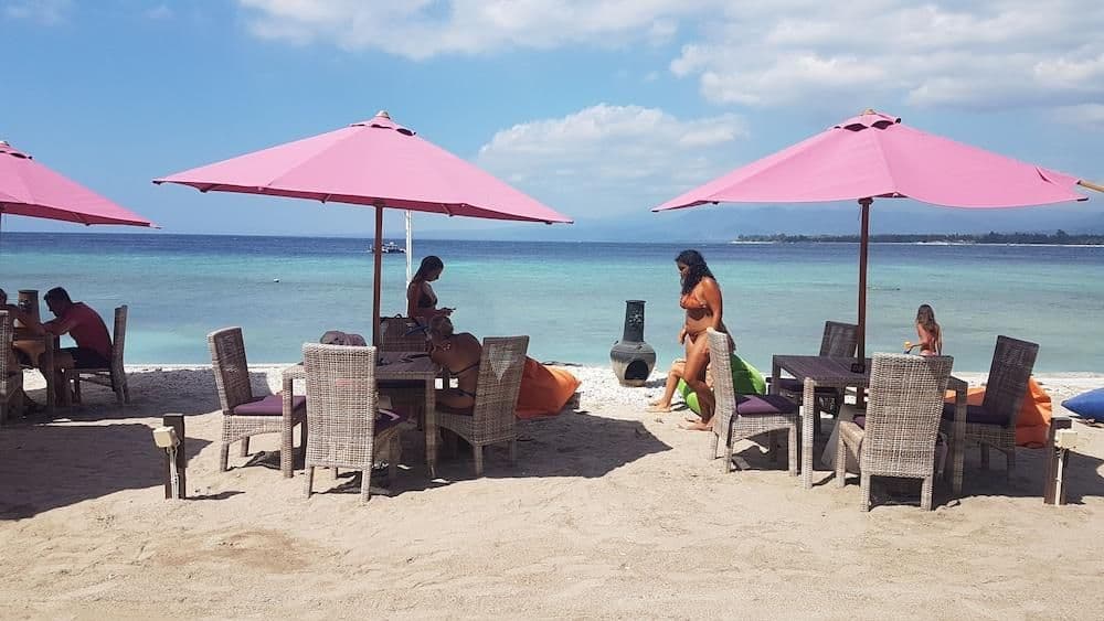 Meno Mojo Beach Resort Meno Mojo Beach Resort