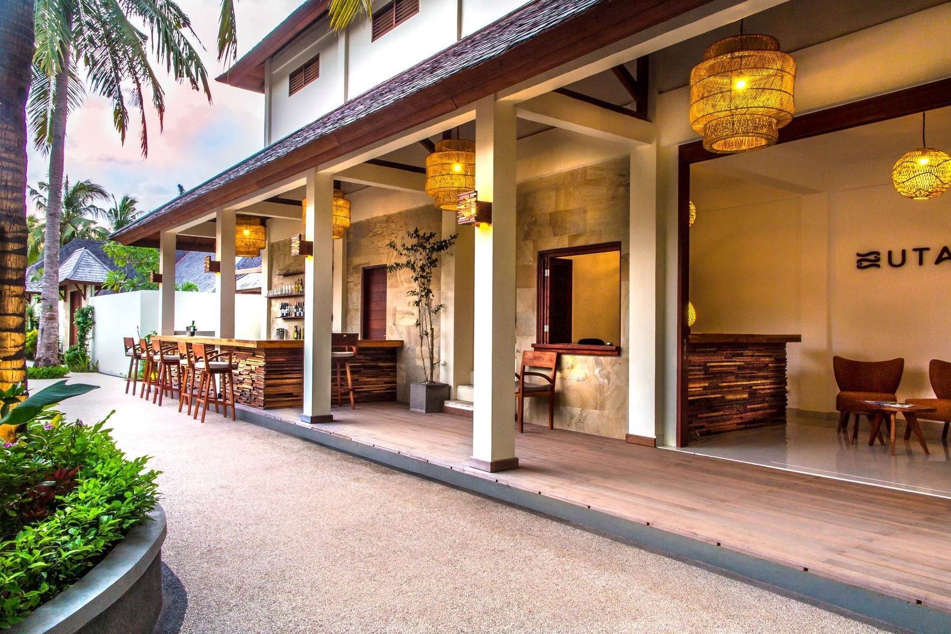 อุตระ วิลลา (Utara Villas)0