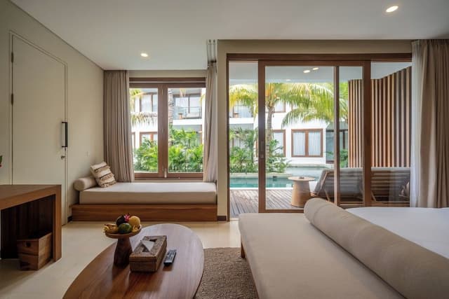 Deluxe Lagoon Pool Access