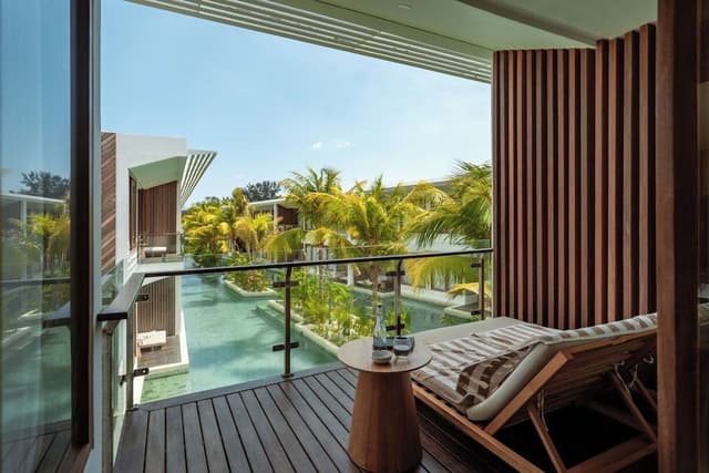 Deluxe Lagoon View