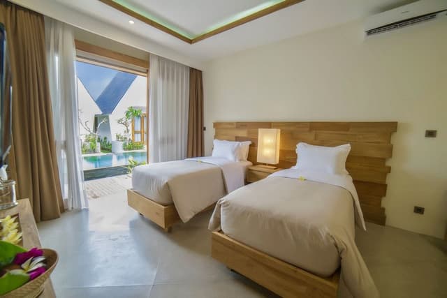 Deluxe Twin Room, Pool View