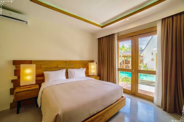 Deluxe Room, Pool View