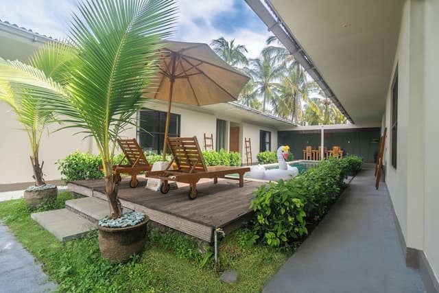 Suite, 4 Bedrooms, Pool View