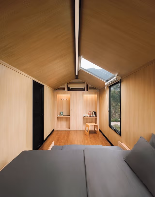 Executive Cabin, 2 Queen Beds, Mountain View