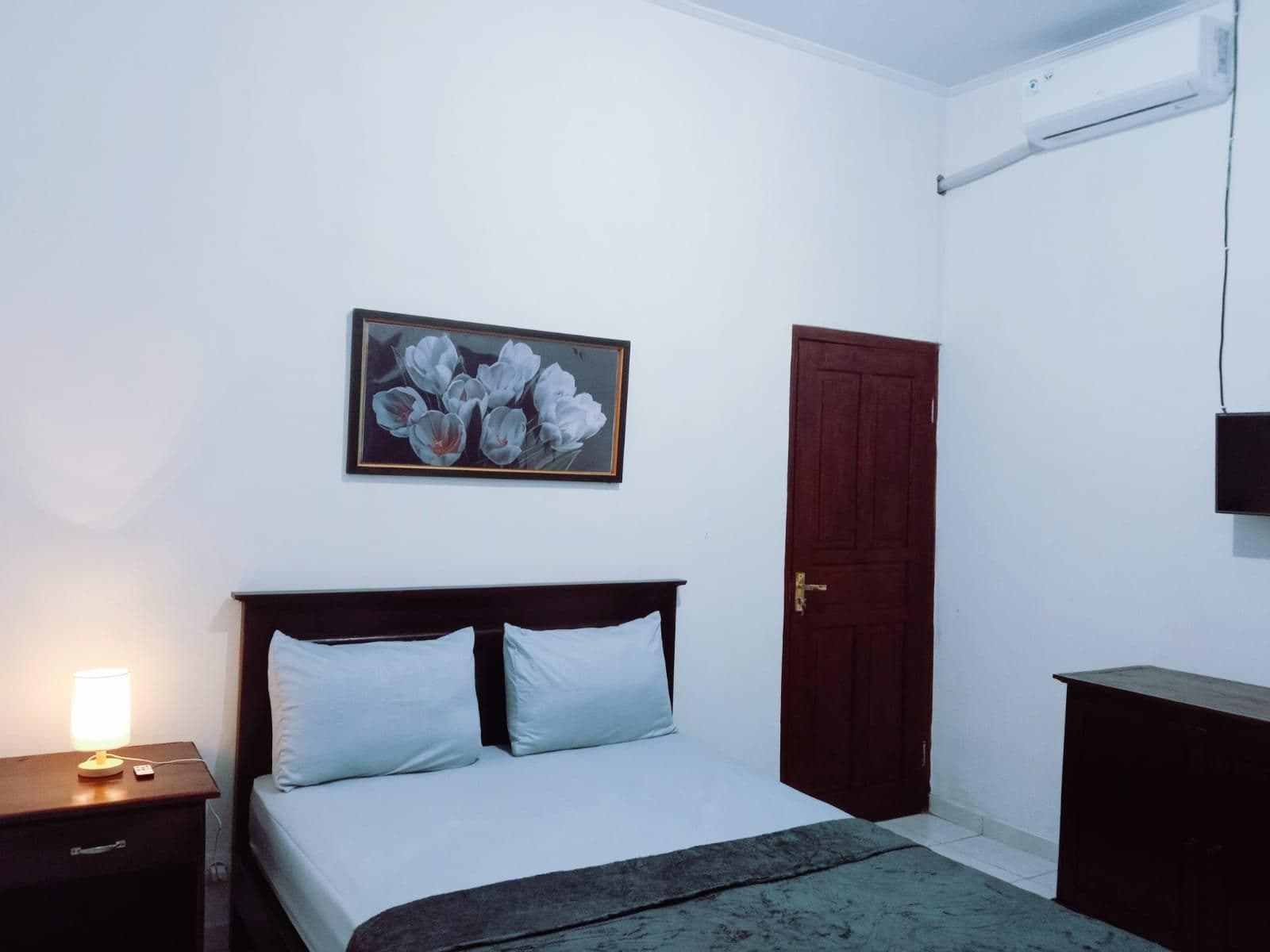 PENGINAPAN TENANG LOVINA PENGINAPAN TENANG LOVINA