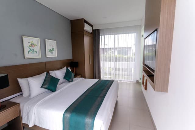Three Bedroom Panoramic Pool Villa