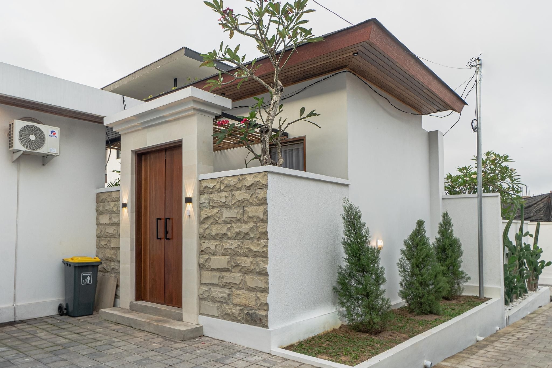 Cypress Villa0