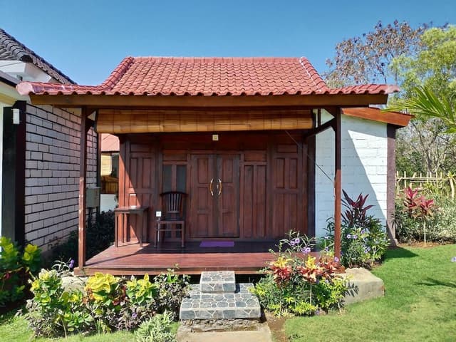 Superior Bungalow