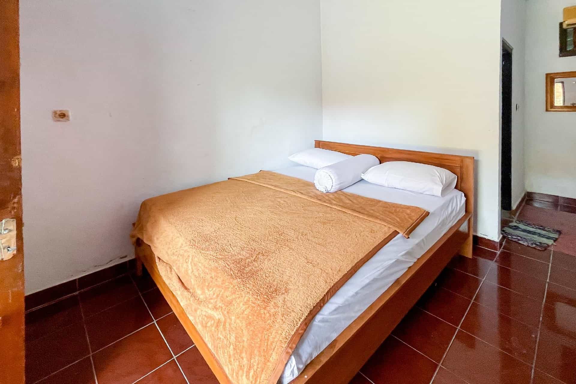 Guest House Surya Ayu Permai Buleleng Mitra RedDoorz Guest House Surya Ayu Permai Buleleng Mitra RedDoorz