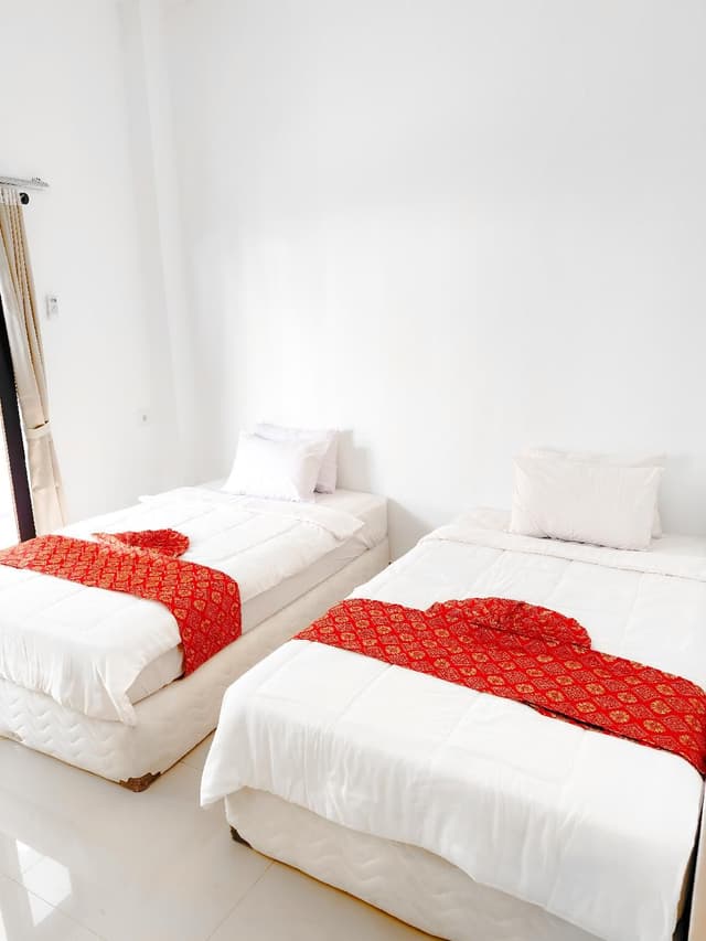 Twin Bed Room
