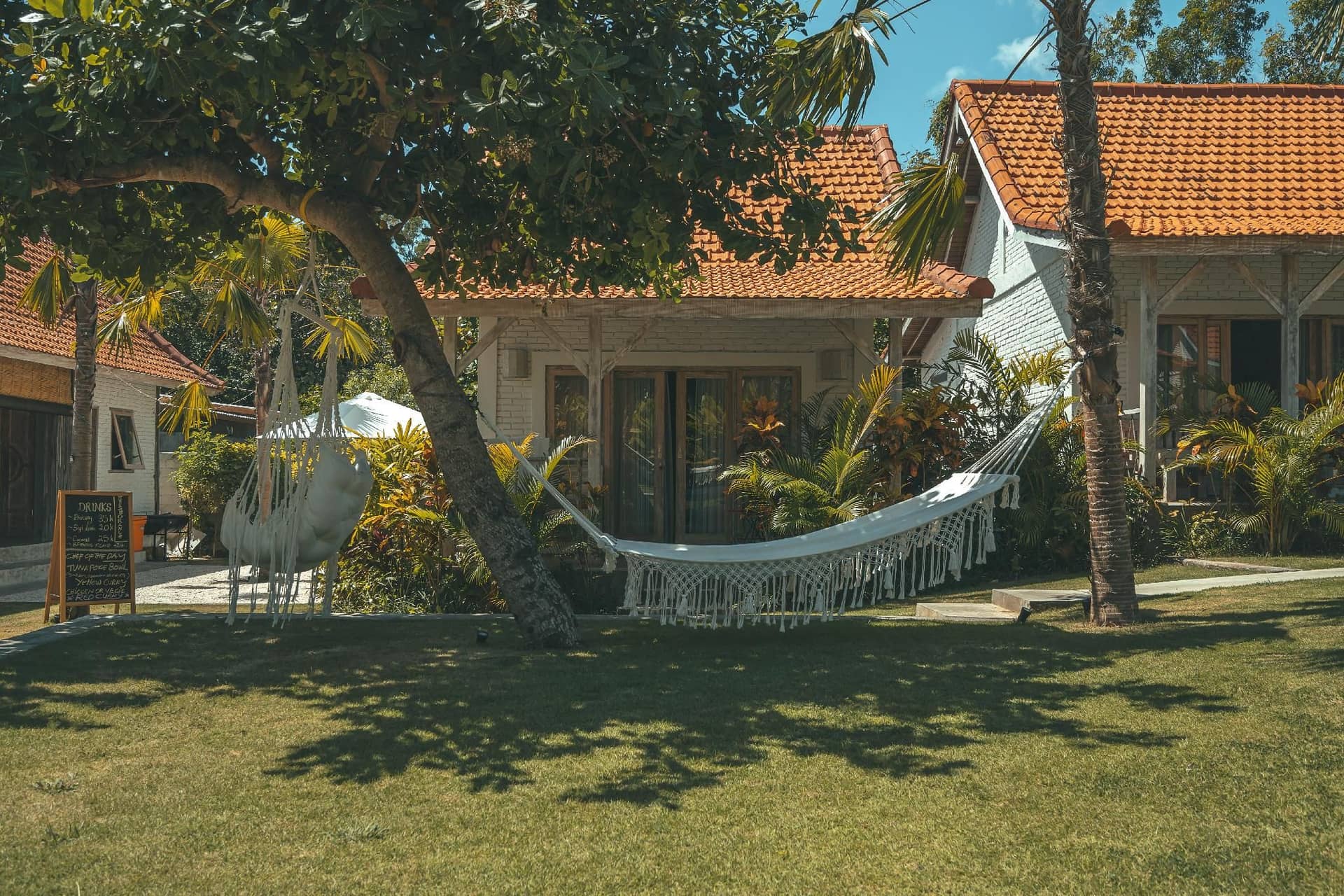 Tamuku Padang Padang, CARI Surf Camp Tamuku Padang Padang, CARI Surf Camp
