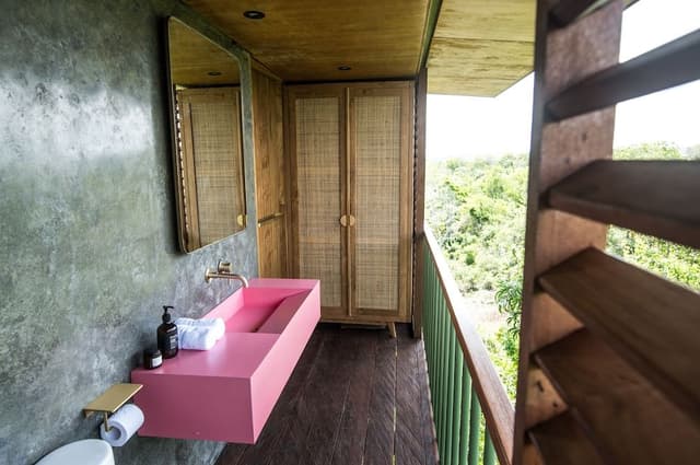 Panoramic Room