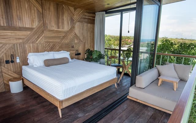 Panoramic Room
