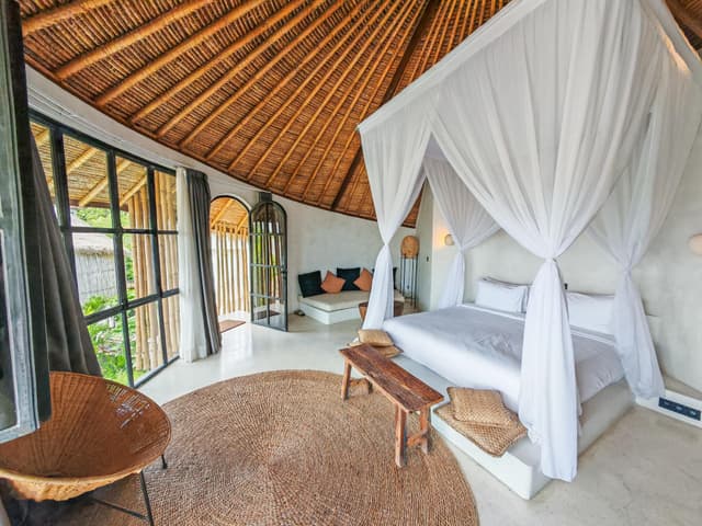 2 Bedroom Villa with Pool