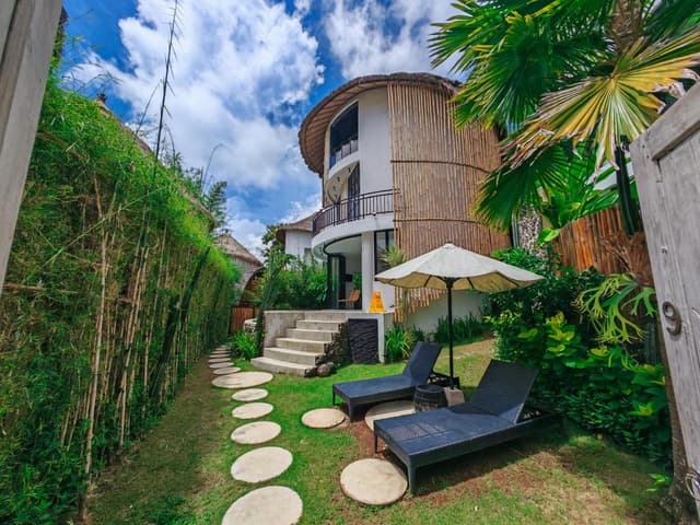 2 Bedroom Villa with Pool