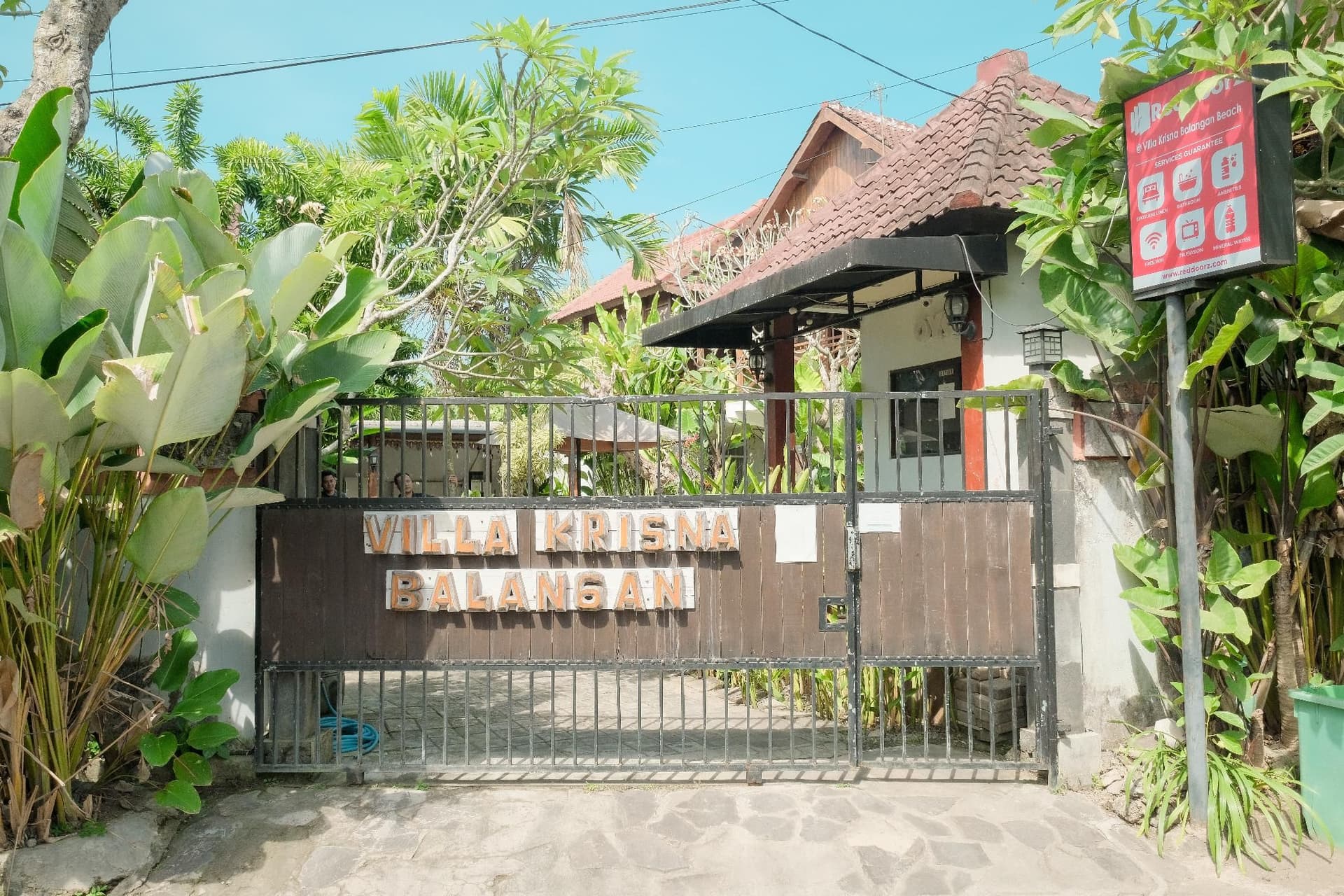 เรดดอร์ซ แอท วิลลา คริสนา บาลางัน บีช เรดดอร์ซ แอท วิลลา คริสนา บาลางัน บีช