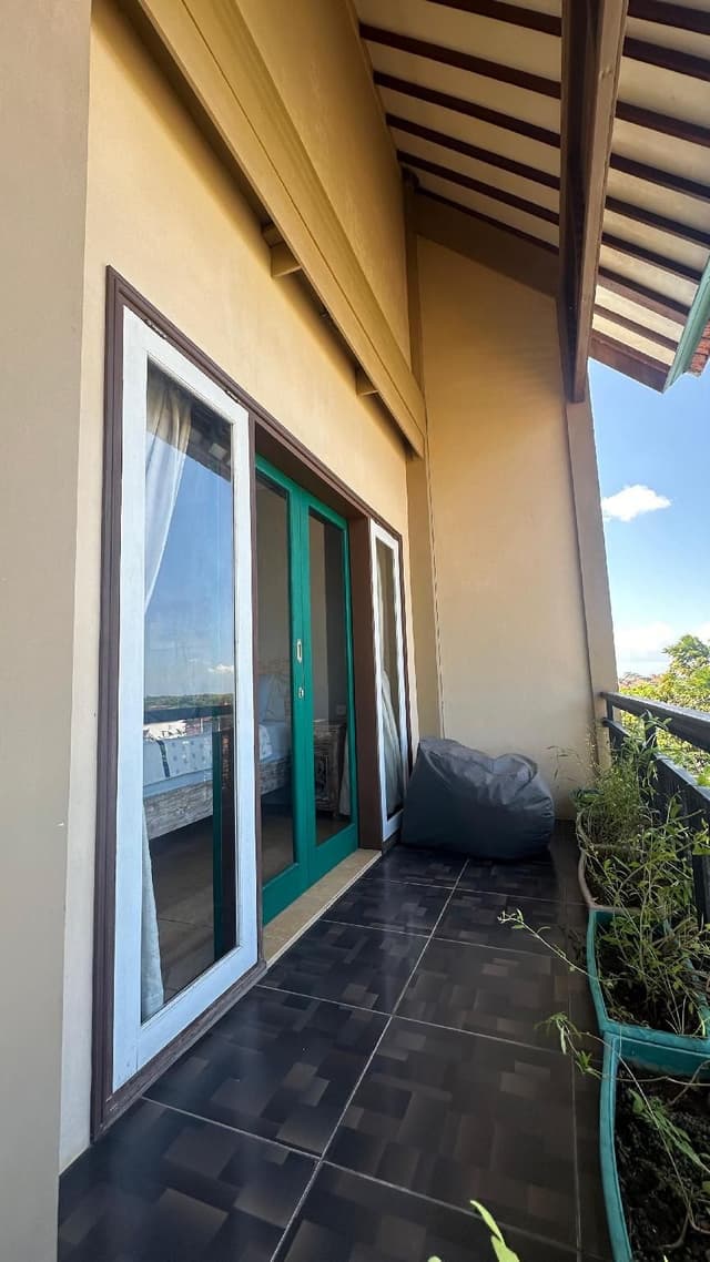 One Bedroom Apartment