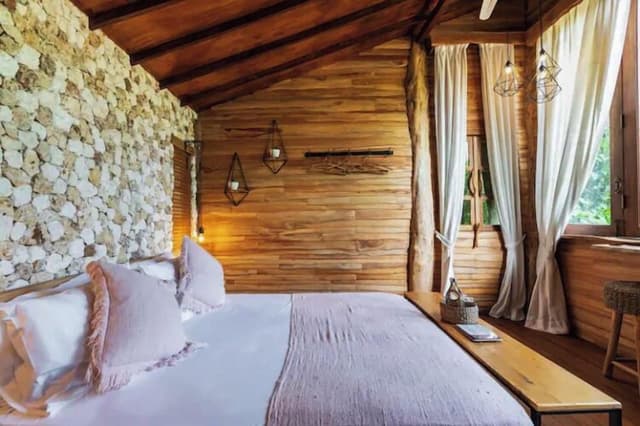 Panoramic Tree House