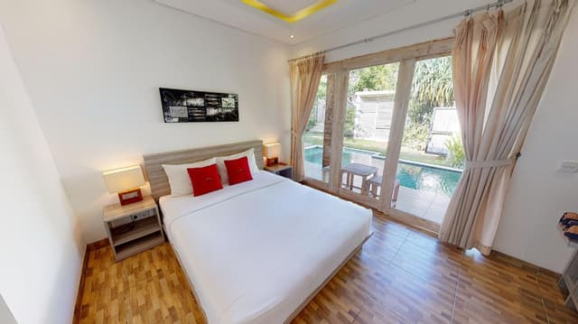 Deluxe Queen Room