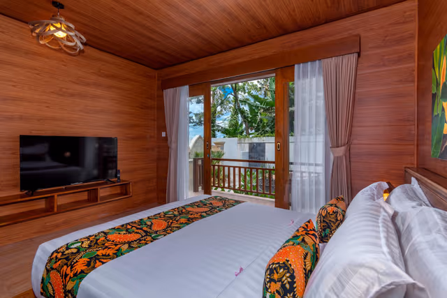 Lumbung Pool View Suite