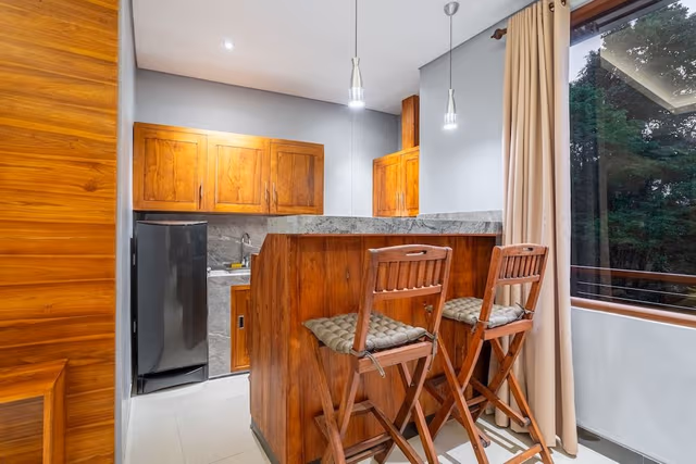 Deluxe Room, 1 King Bed, Kitchen