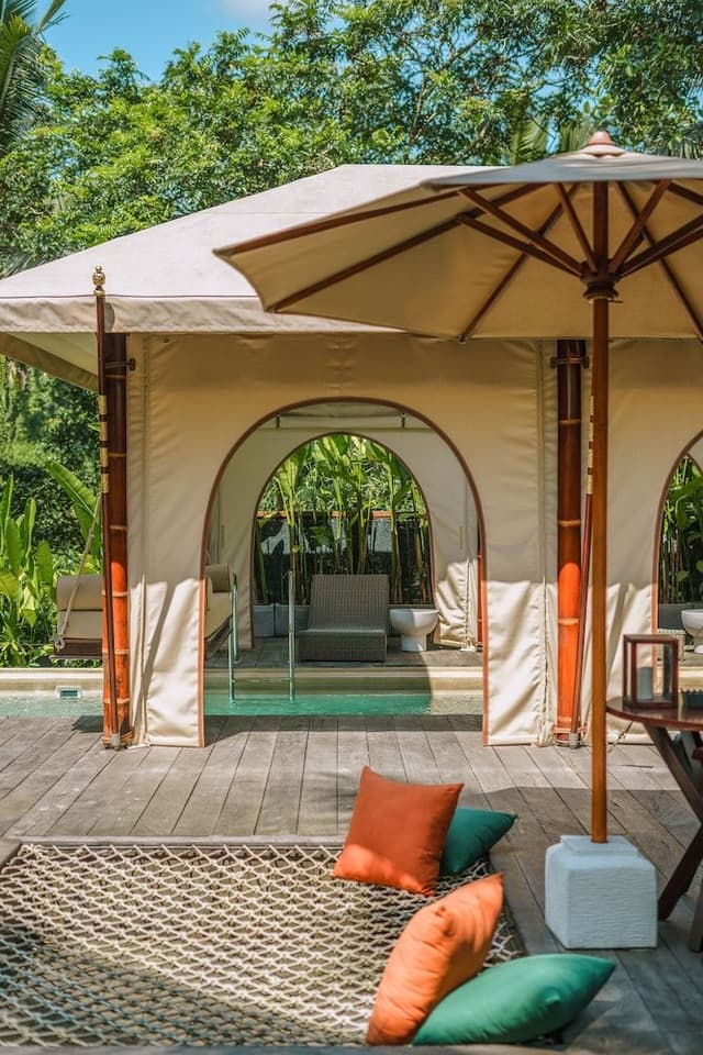One Bedroom Sensual Infinity Pool Tent