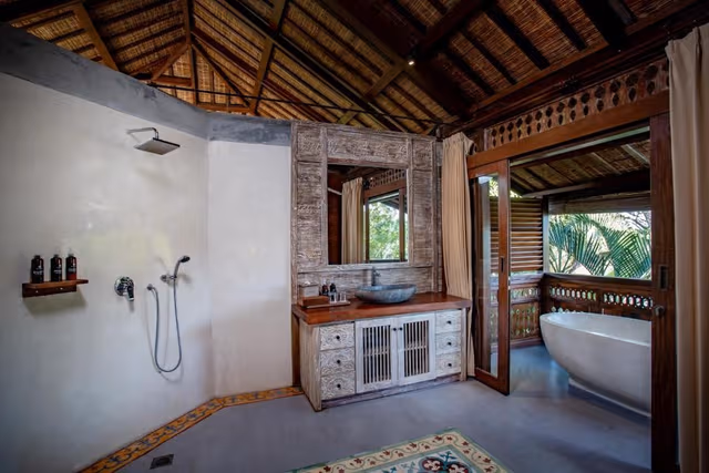 Three-Bedroom Villa with Private Pool and Rice Field View