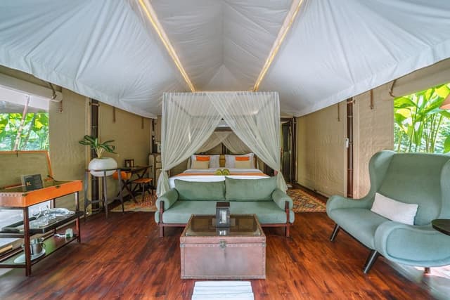 1 Bedroom Sensual Infinity Pool Tent - Adults