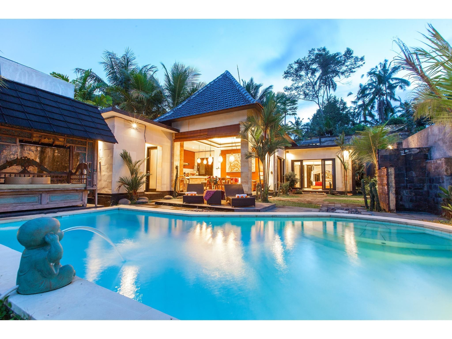 Cakra Villa Ubud0