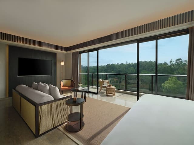 Tropical Retreat, Balcony, Forest View, 1 King Bed