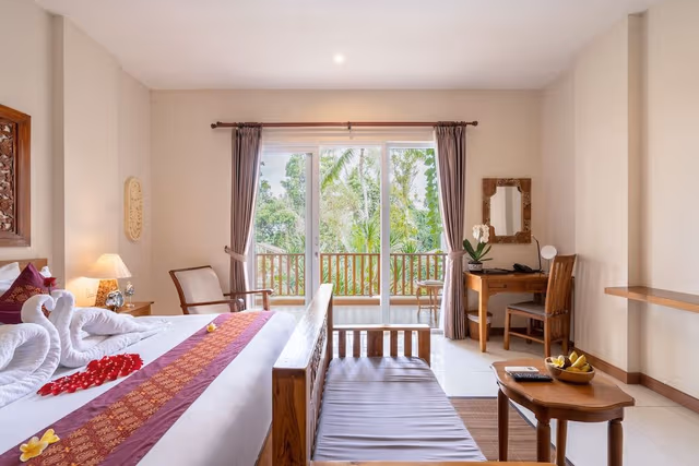 Junior Suite, Balcony, Pool View