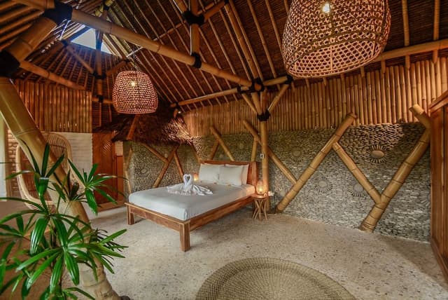 Honeymoon Suite