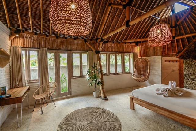 Honeymoon Suite