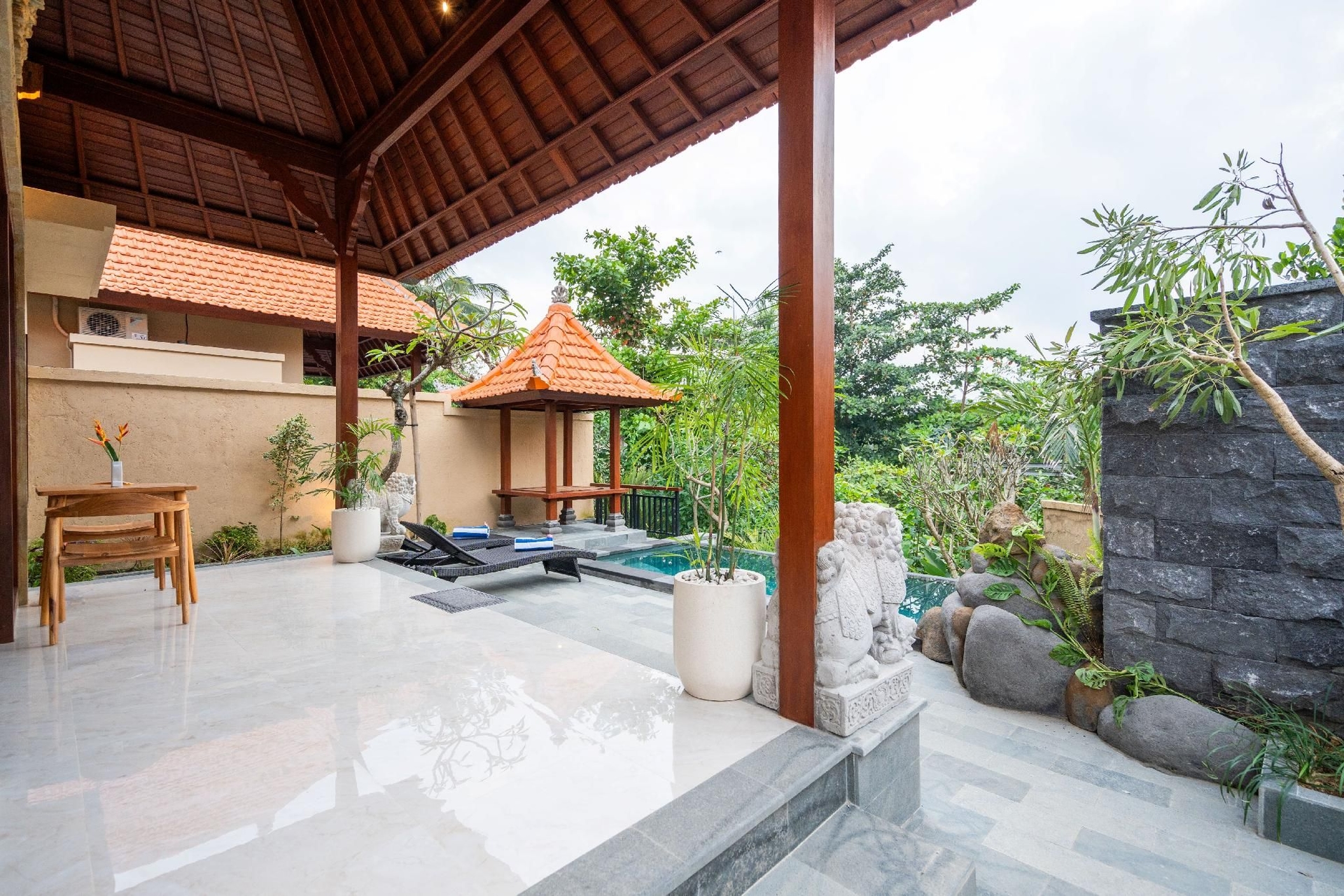 Tirtha Dawa Villa0