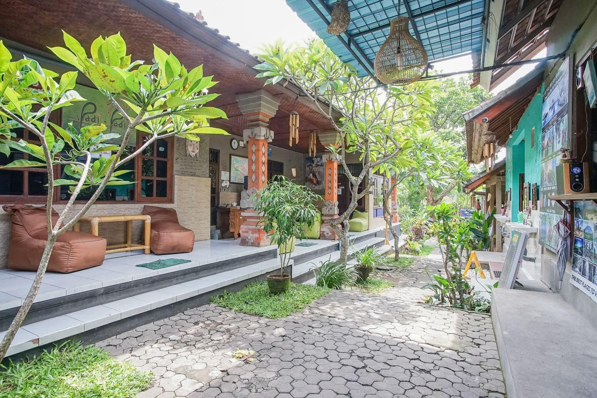 Padi-Padi Hostel & Bar Padi-Padi Hostel & Bar