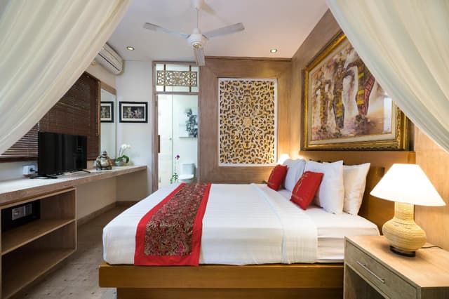 Honeymoon Suite