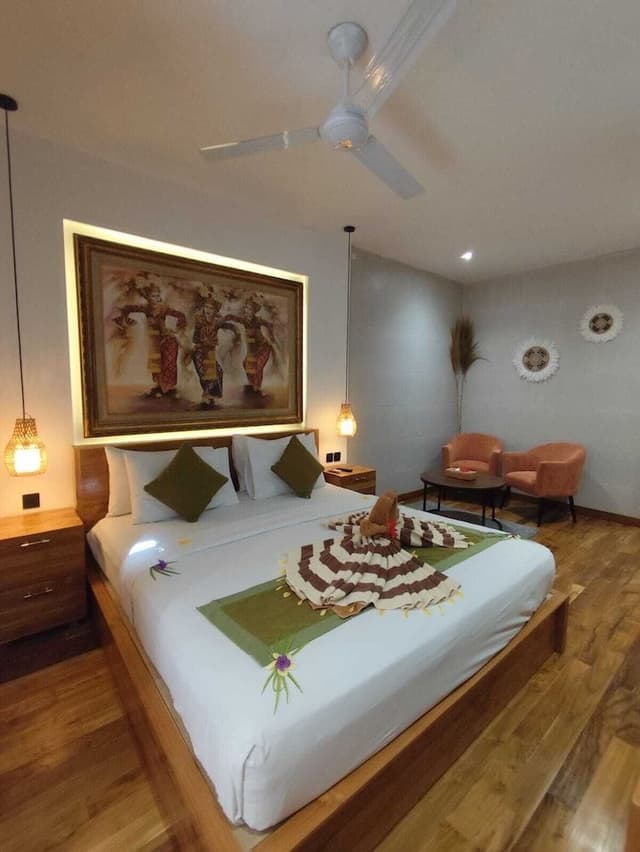 Honeymoon Suite