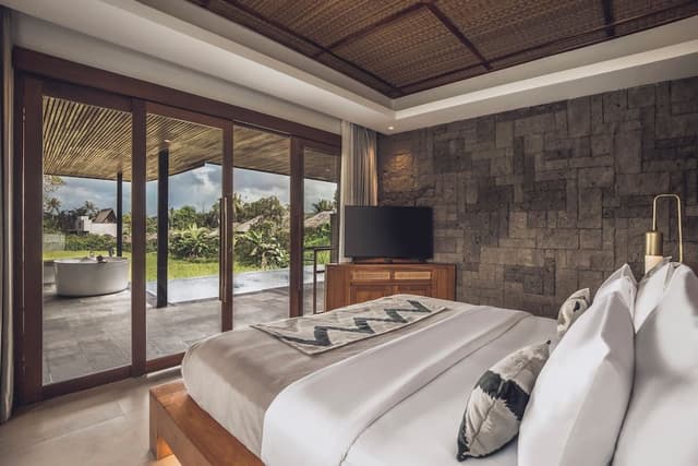 Presidential 2 Bedroom Private Pool Villa with Ricefield View