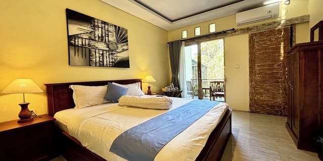 Deluxe Room Balcony with Jungle View